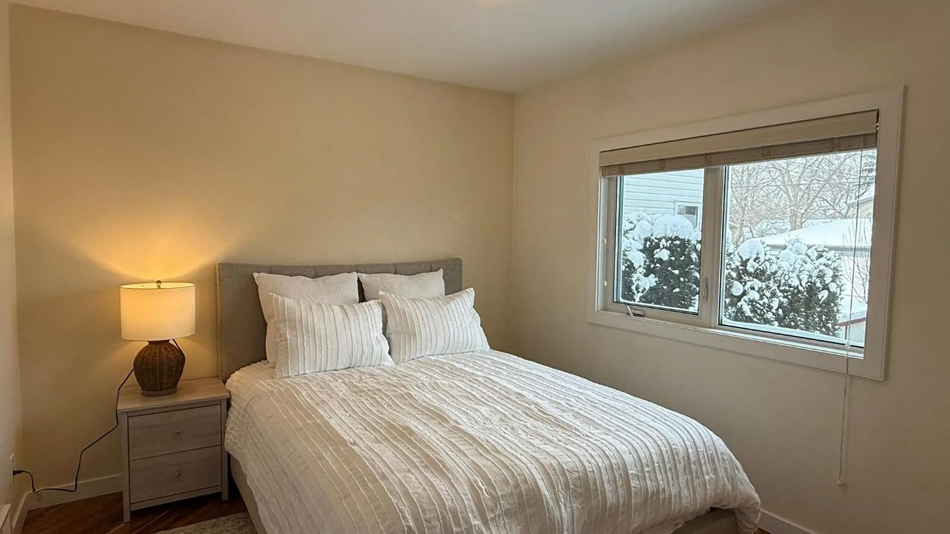 2Bed Bright & Stylish Ritchie Urban Retreat Villa Edmonton 0*,